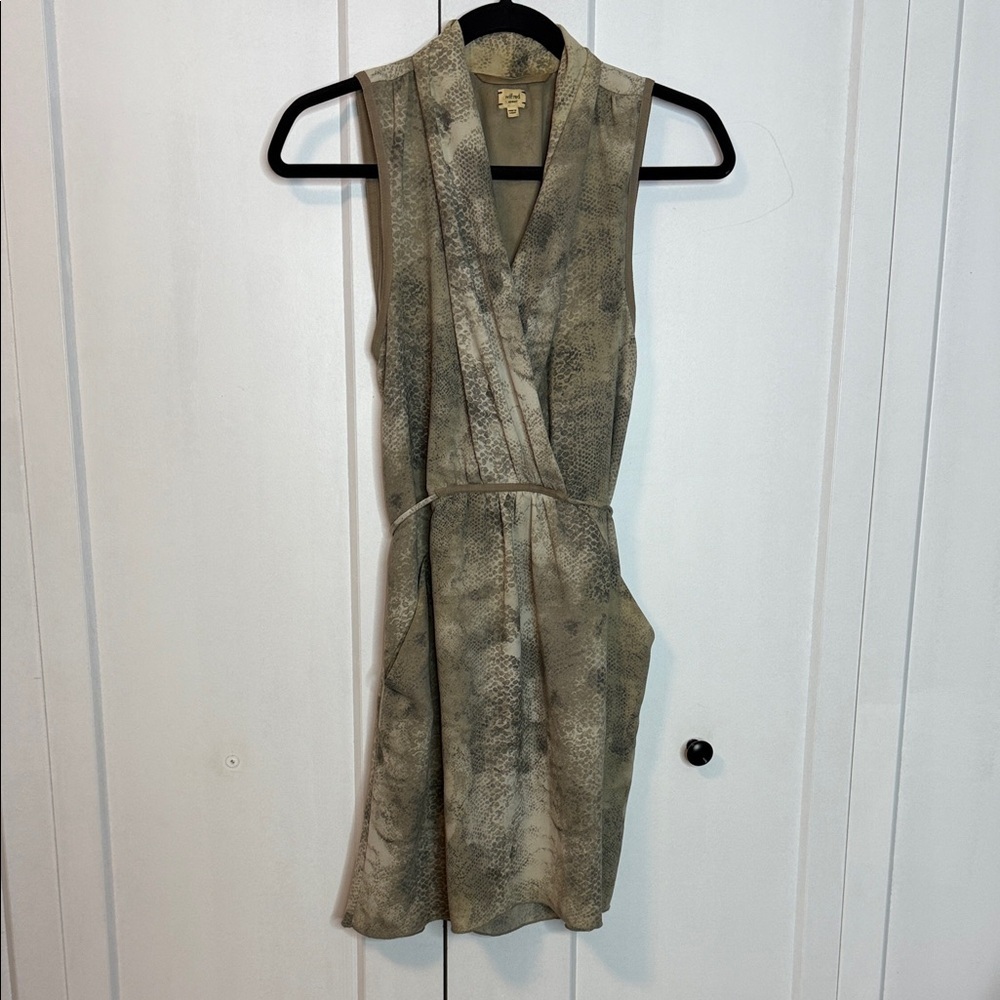 Aritzia brand Wilfred Sleeveless Dress in Cream, grey, green Python print -XS